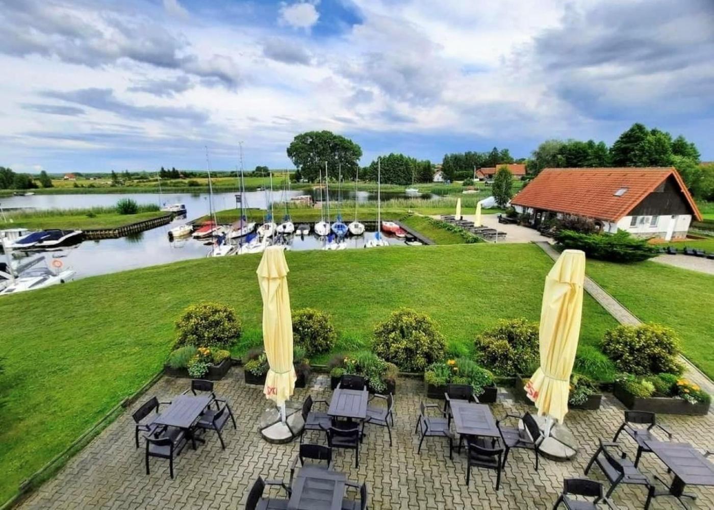 Готель Marina Gorklo - Zurawi Kat Екстер'єр фото